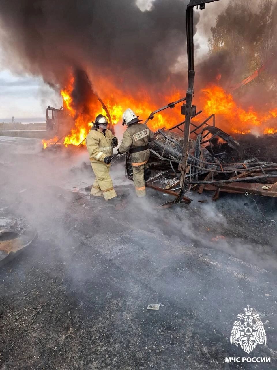 В результате ДТП вспыхнул пожар