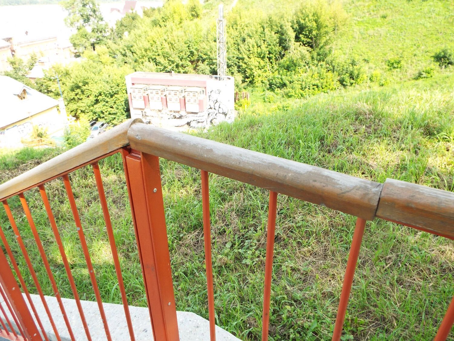 Мелкие недочеты немного портят впечатление