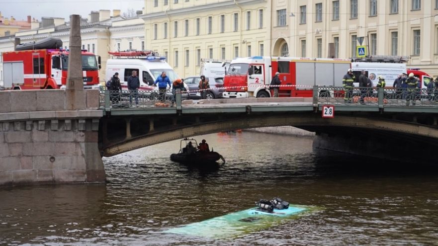 Экс-начальник автоколонны получил 5 лет колонии за падение автобуса в Мойку Экс-начальник автоколонны получил 5 лет колонии за падение автобуса в Мойку