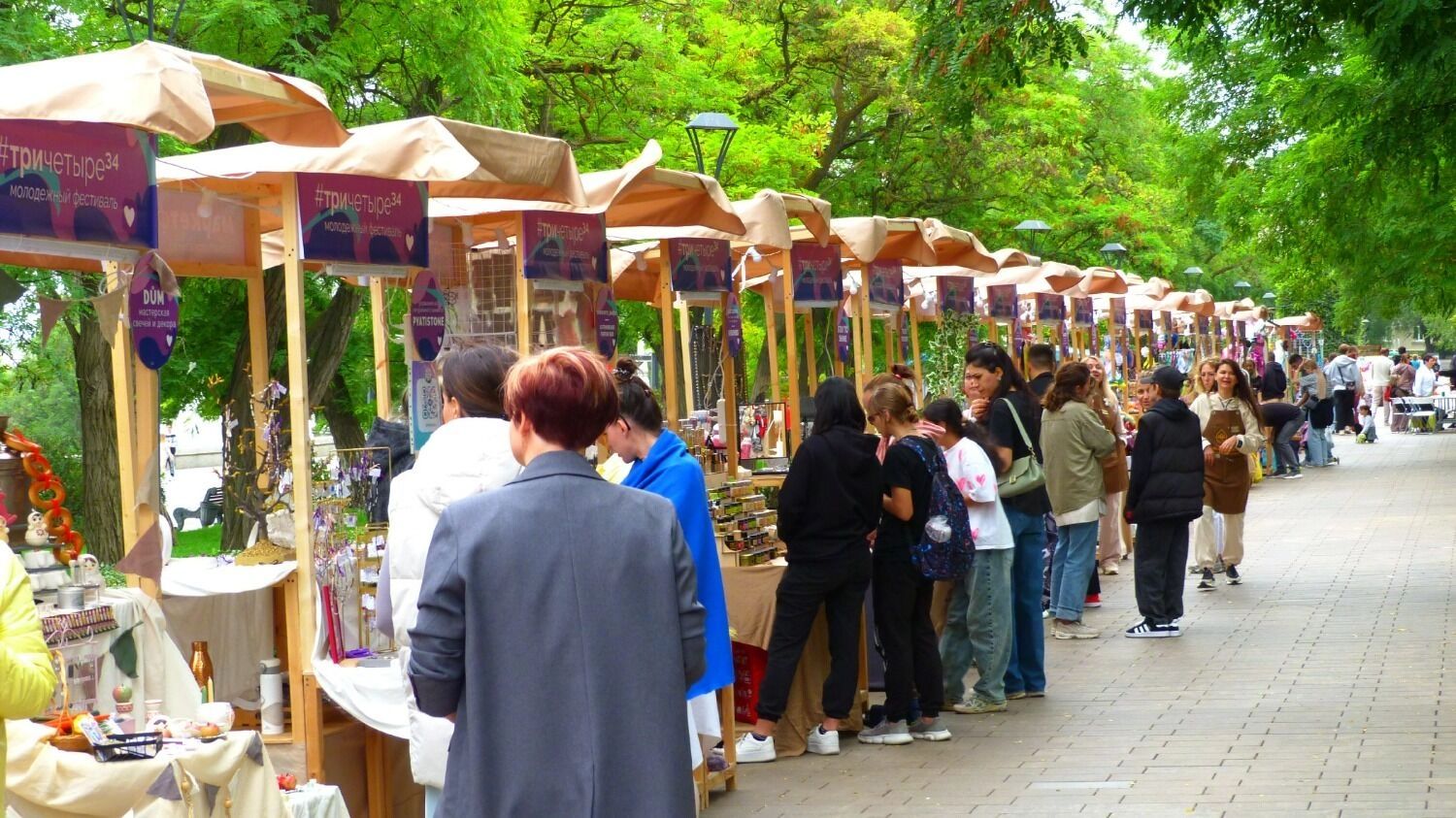 Лавки на&nbsp;фестивале ТриЧетыре