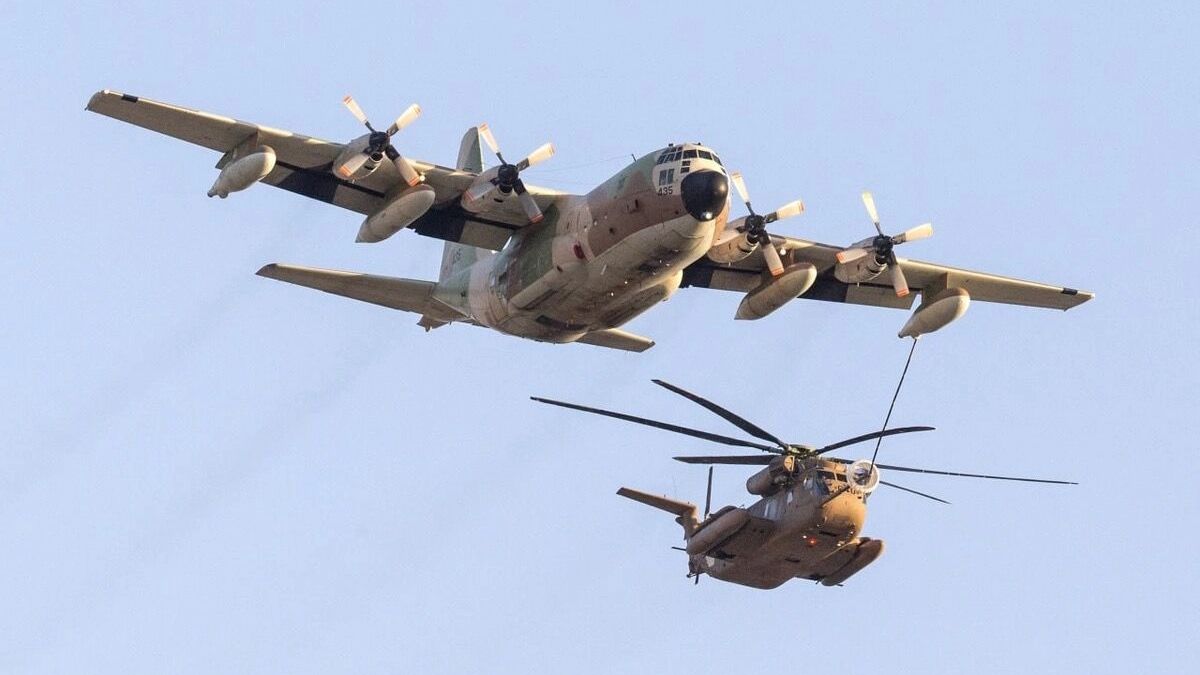 KC-130H Hercules теоретически может нести бомбу GBU-57A