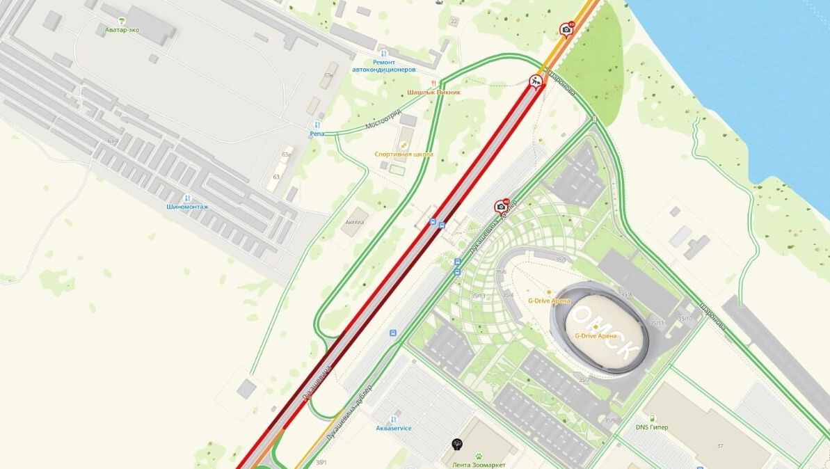 Скриншот карты омского Левобережья: выбраться к&nbsp;центру города по&nbsp;закрытому мосту очень сложно