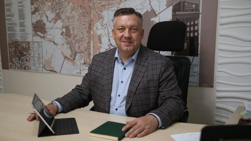 Озеленение, мусор и дороги: о чем жители Ижевска спросили мэра перед его эфиром