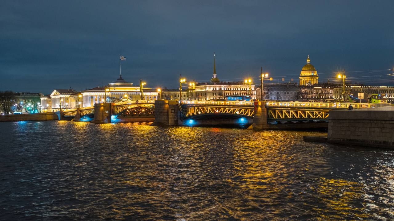 Россияне назвали Петербург самым привлекательным городом для командировок Россияне назвали Петербург самым привлекательным городом для командировок