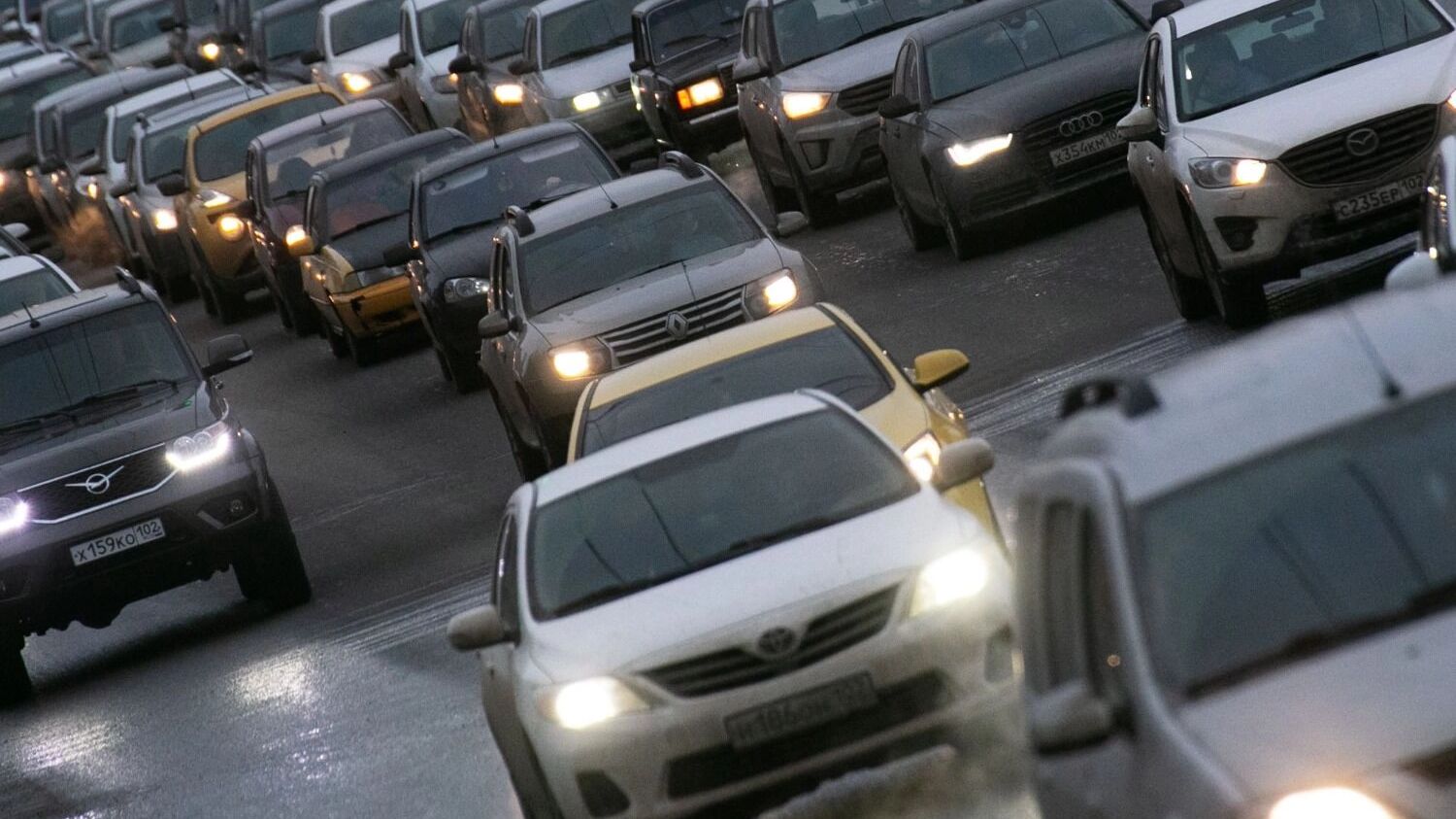 Цены растут, автопарк стареет. Что ждет тех, кто хочет купить машину до конца 2025-го