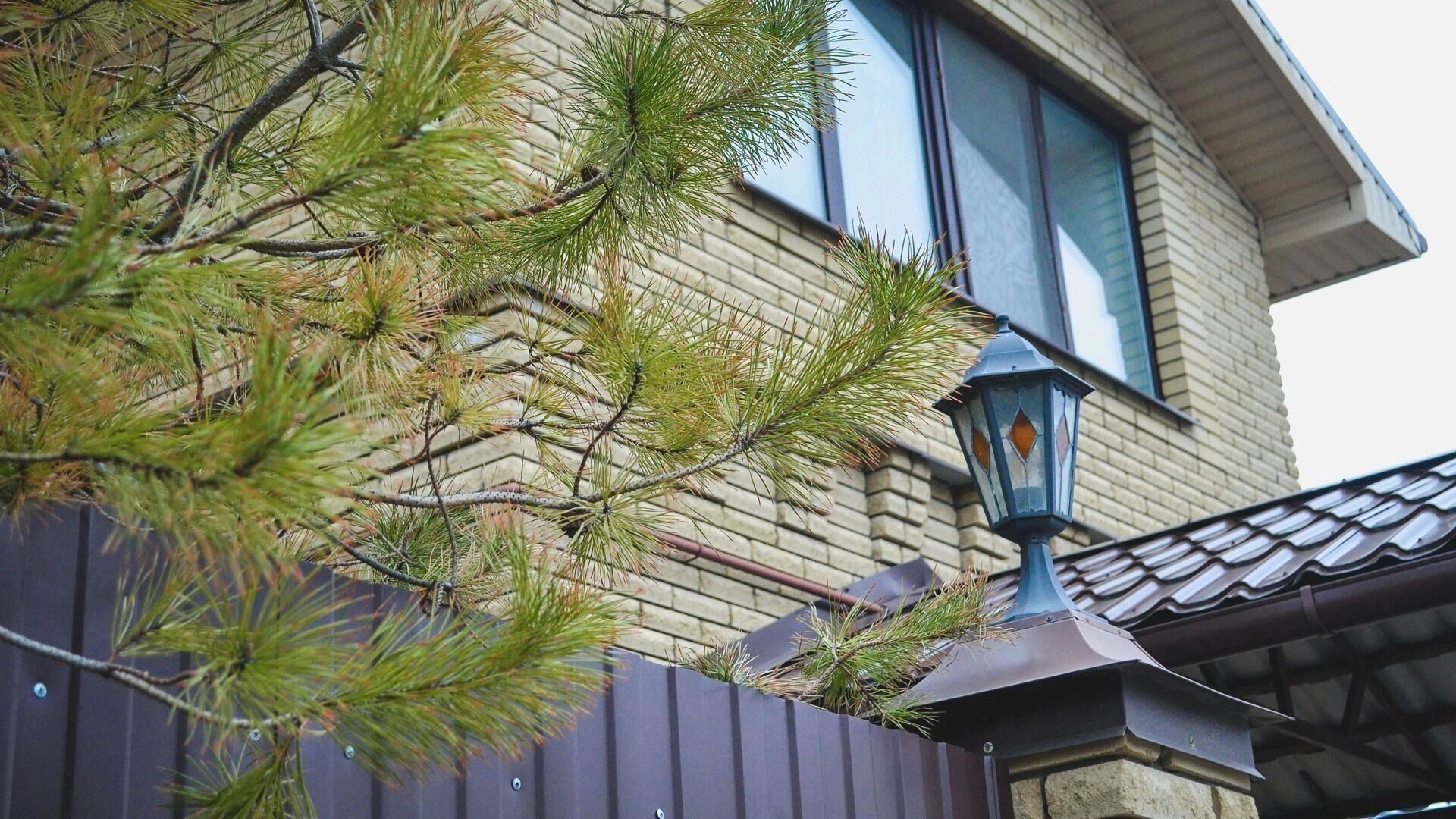 Уходит эпоха. В Тюмени по КРТ сносят дворец криминального авторитета Ганса  — Новости Тюмени и Тюменской области - Наш город