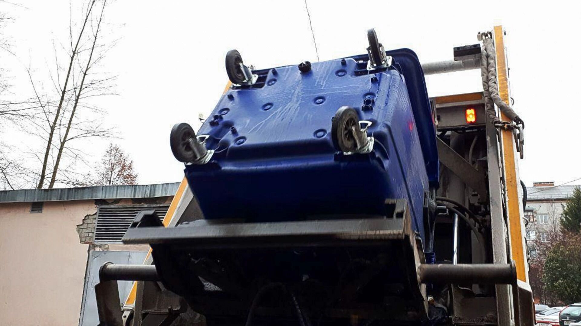 Буцаев: Карелия, Алтай и КБР не предоставили планы по закупкам контейнерных площадок