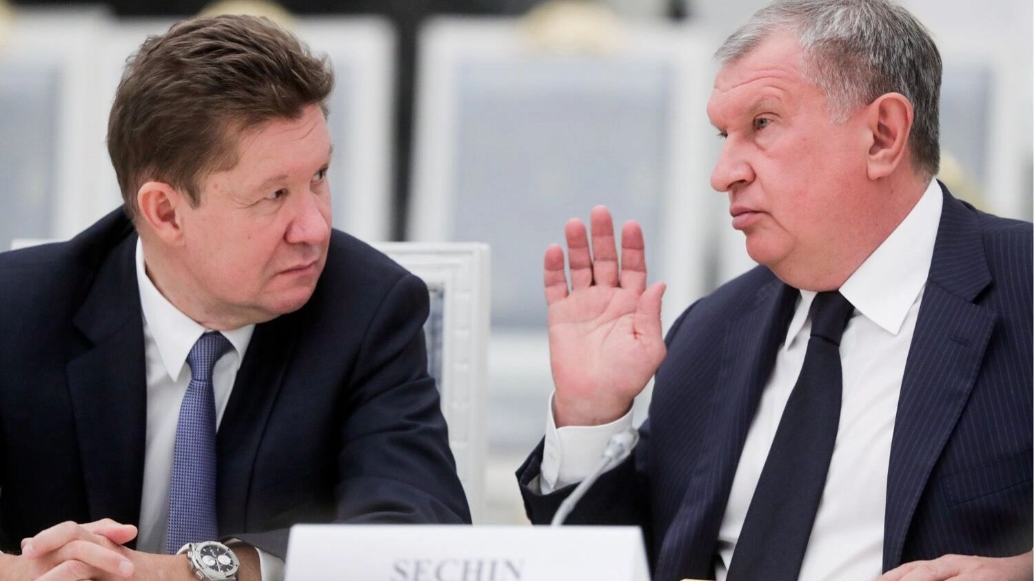Председатель правления ПАО «Газпром» Алексей Миллер и председатель правления ОАО «НК „Роснефть“» Игорь Сечин после 2022 года оказались в новой реальности