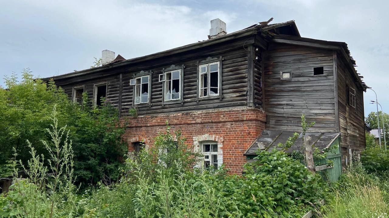 Полусгоревшие заброшки