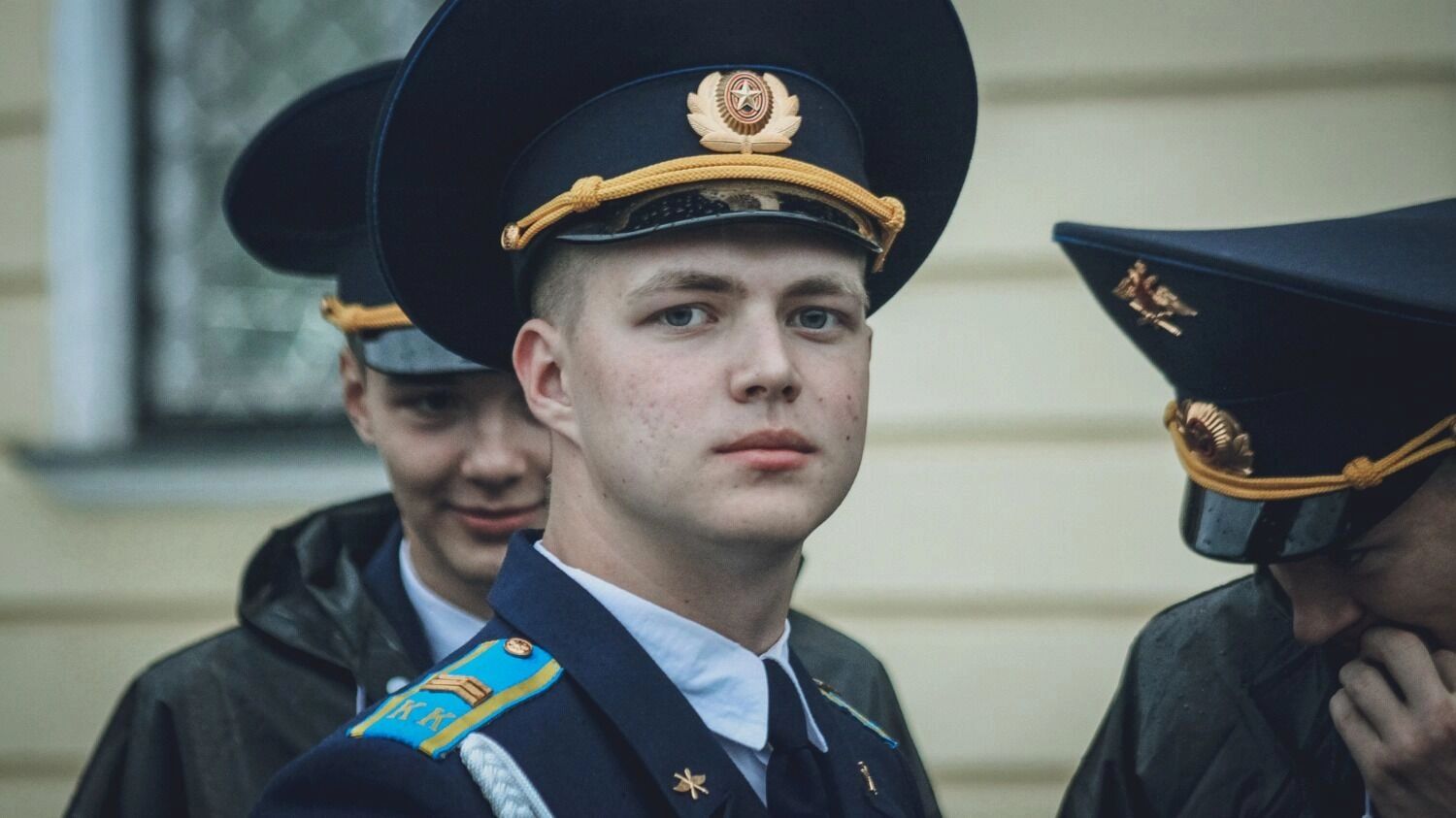 Мальчикам — в вузы, девочкам — рожать: государство режет право россиян на обучение