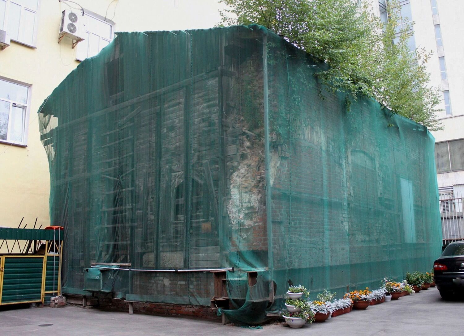 Палаты Свято-Пафнутьева Боровского монастыря, спасенные в 1967 году и лишенные охранного статуса, сейчас