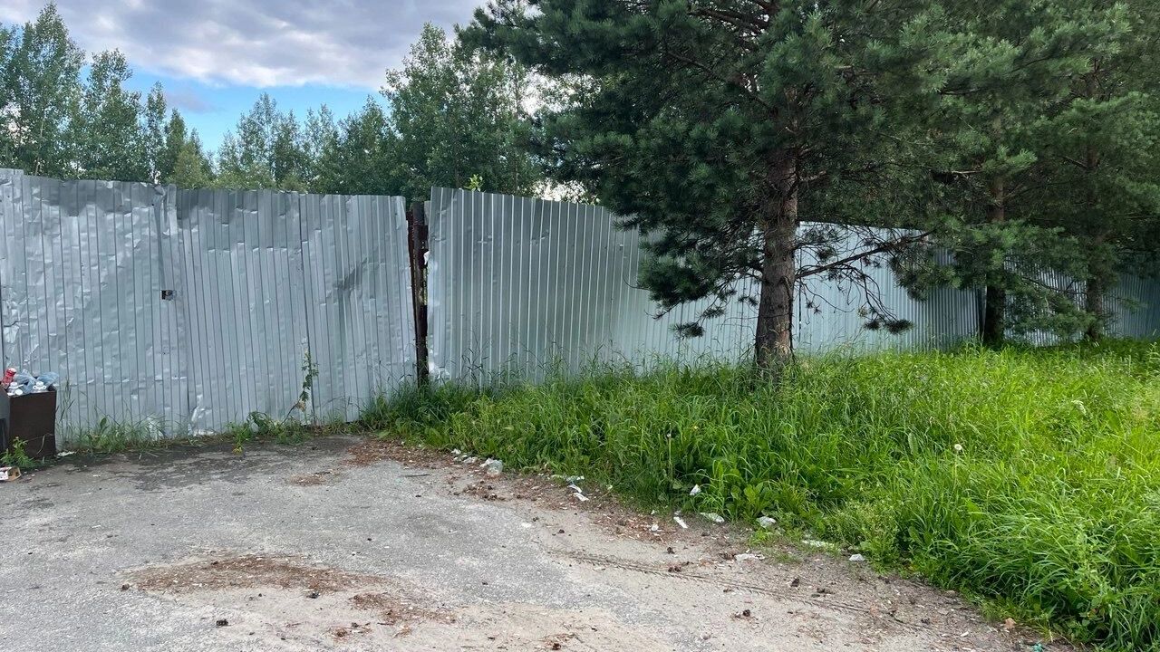Участок в 5-м микрорайоне Пыть-Яха