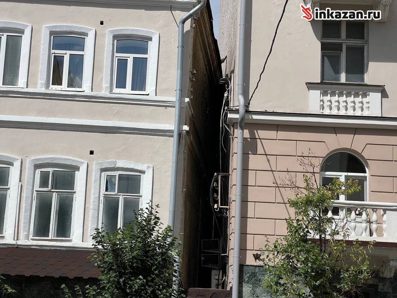 Воздушные линии проложены у дома №29 по улице Большой Красной
