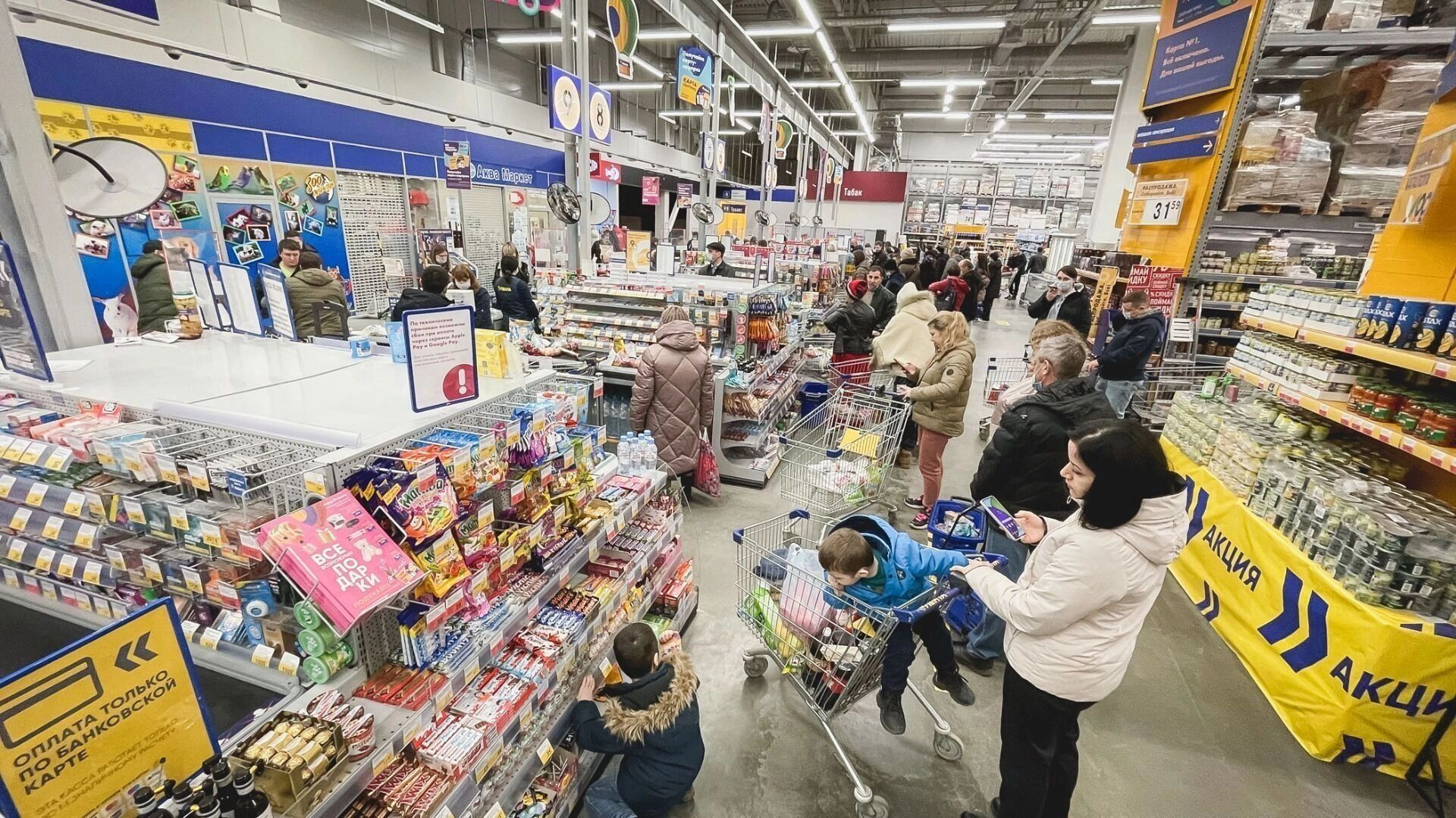 В магазинах «Светофор» в Удмуртии нашли больше центнера опасной еды