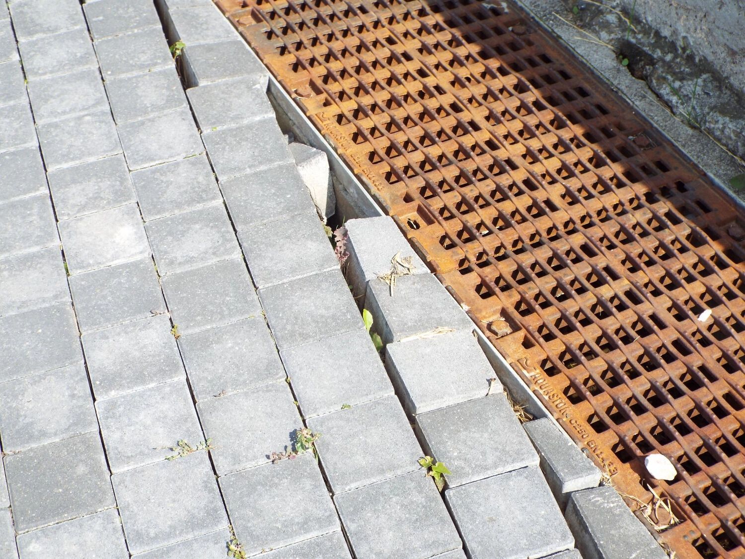 Мелкие недочеты немного портят впечатление