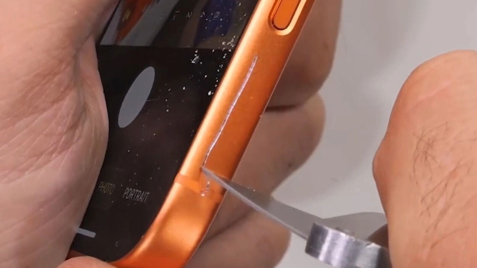 Феномен iPhone 17: почему спрос в России огромен, но этого никто не видит