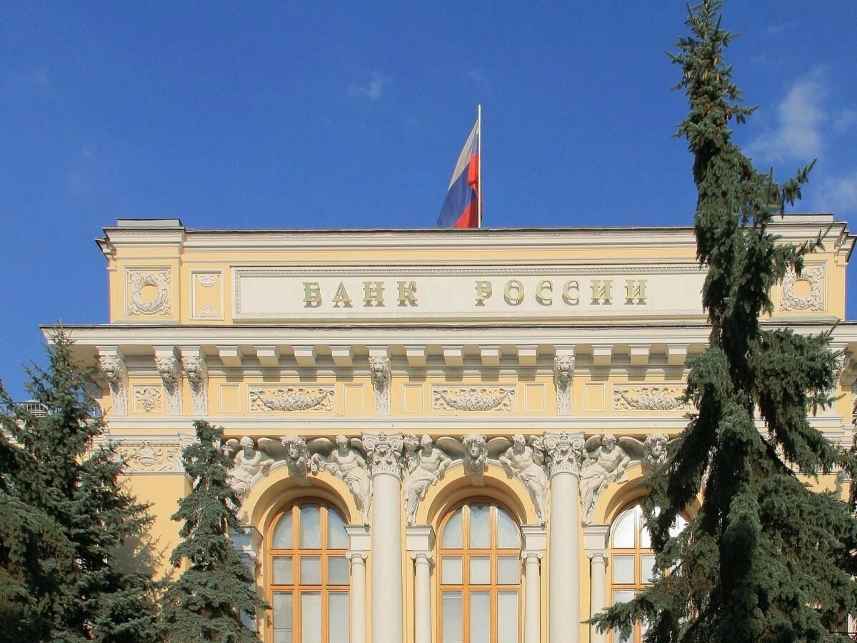 Рубль крепчает. Что происходит с нацвалютой, при чем тут нефть и что будет дальше