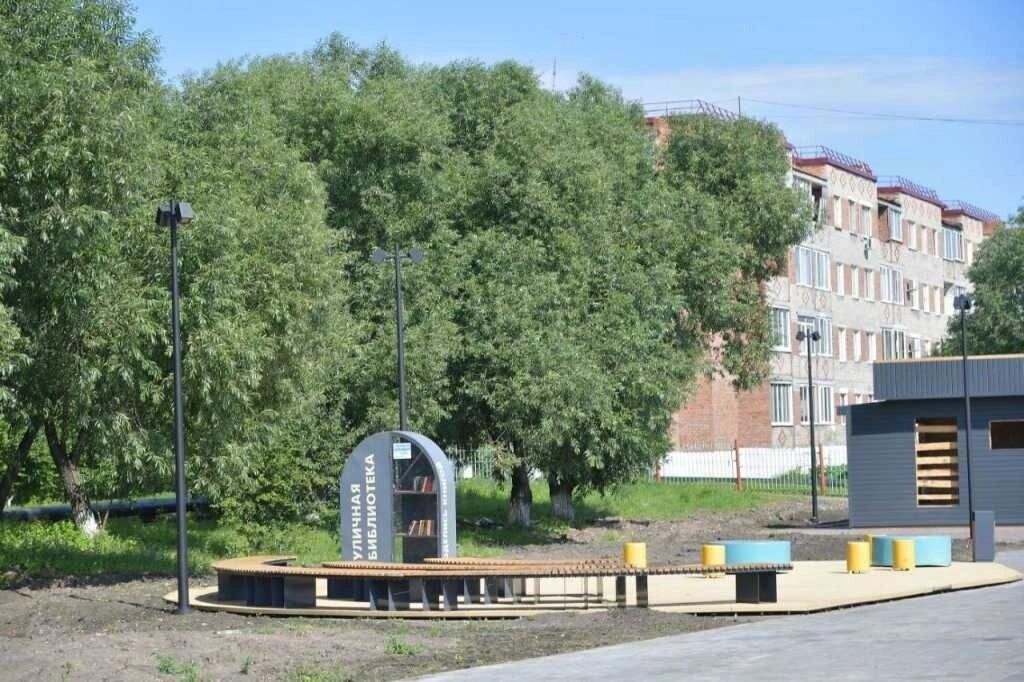 Бульвар Озерки в центре Исилькуля