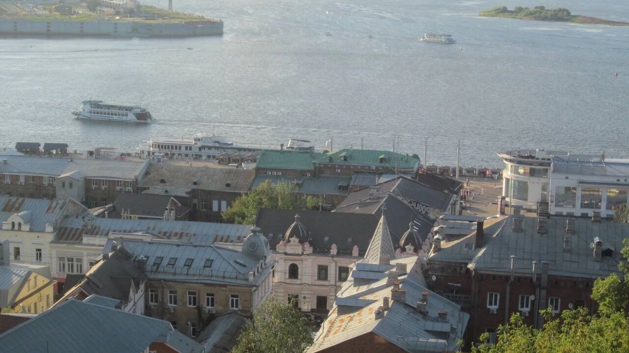 Вид на&nbsp;город и&nbsp;реку из&nbsp;парка 800-летия Нижнего Новгорода.