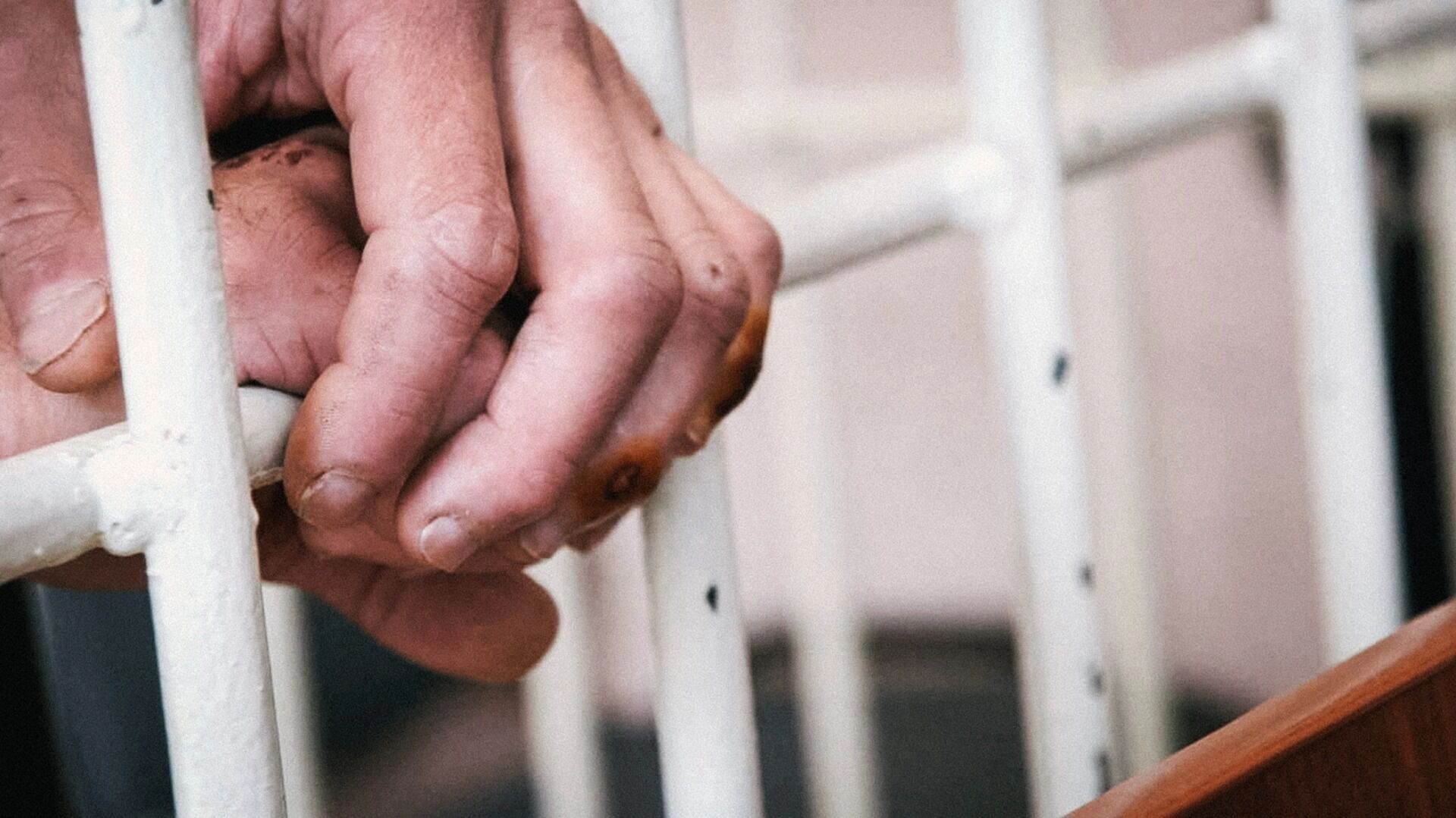 Девять мошенников, обманывавших россиян в MAX, задержаны полицией