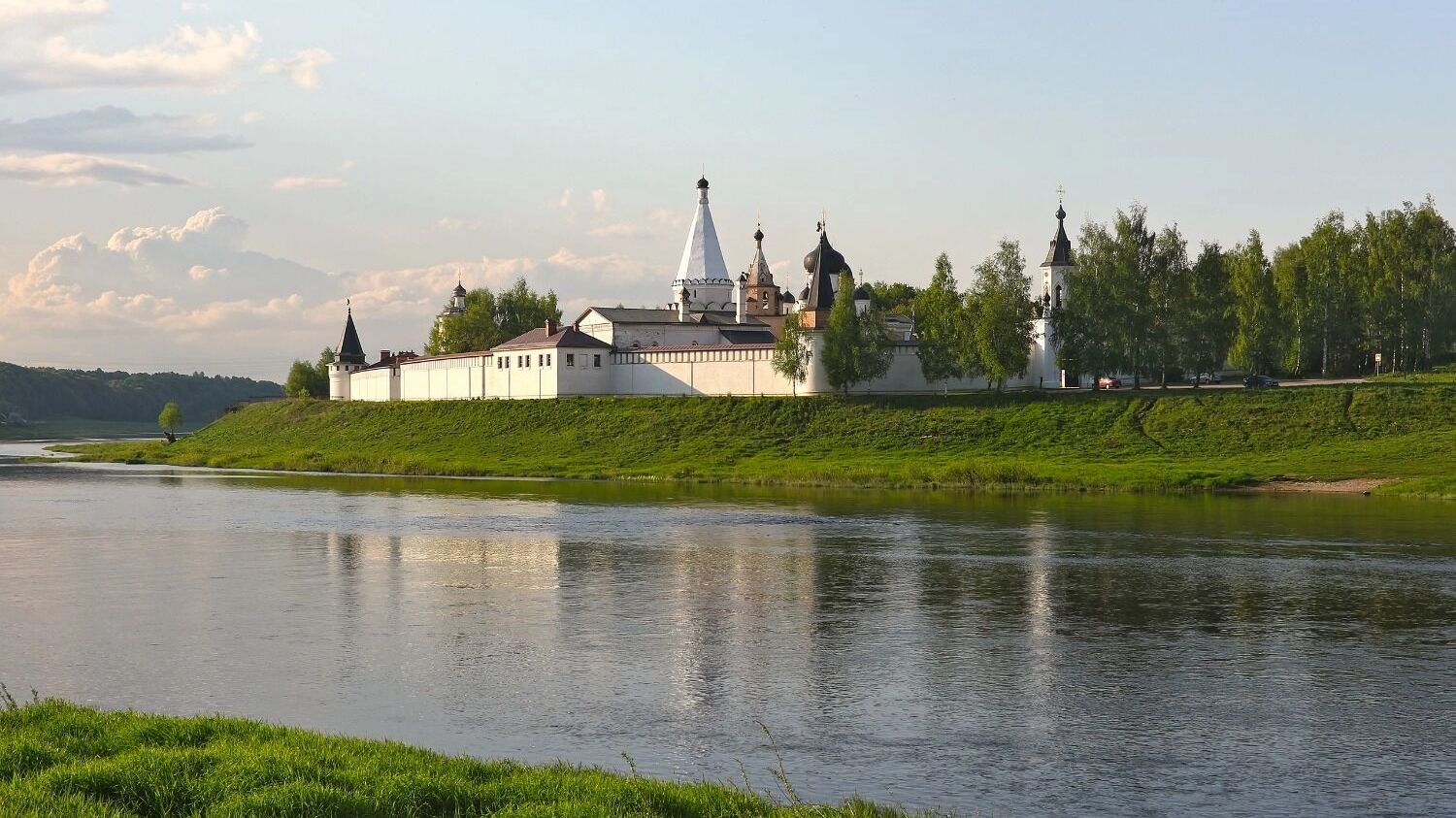 В отпуск осенью в Тверскую глубинку. Три города, паровоз и каменоломни
