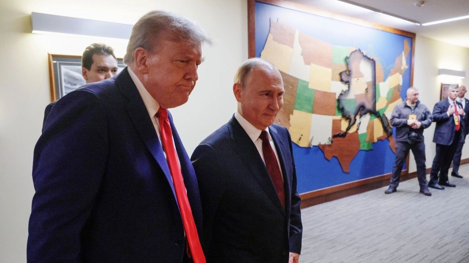 Переговоры Путина и Трампа продлились почти три часа