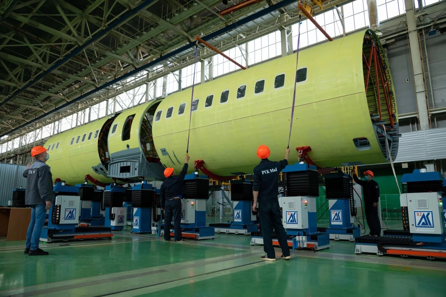 Авиахлам уносит жизни, а новые самолеты все не взлетают. Что творится с авиацией?