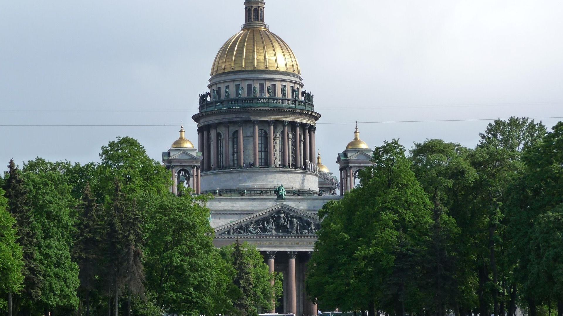 Поребрик, куру и шаверму хотят узаконить официально в Петербурге