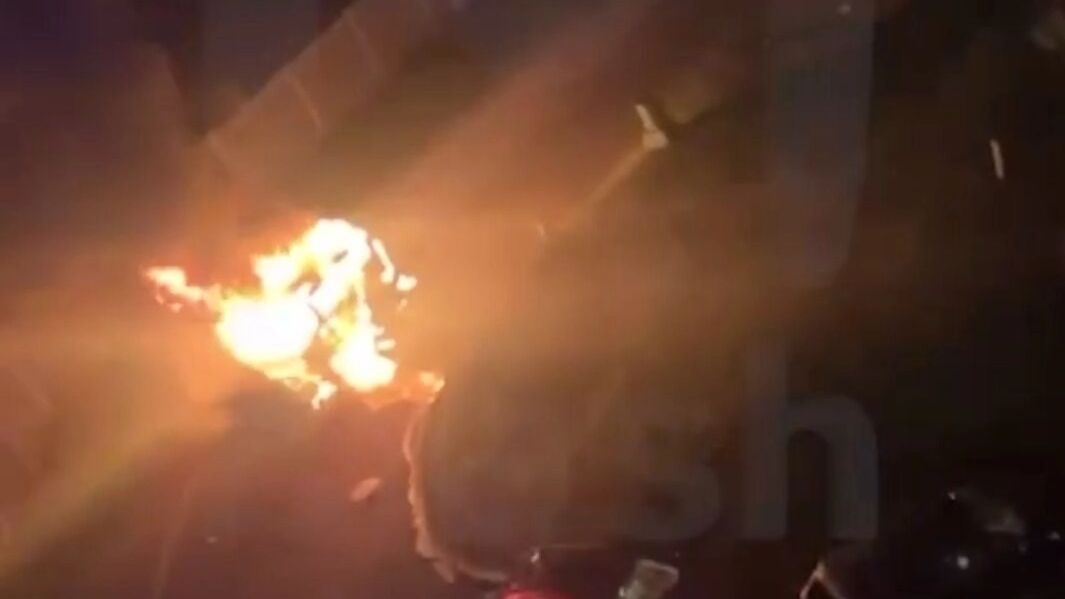 Один из загоревшихся автомобилей взорвался