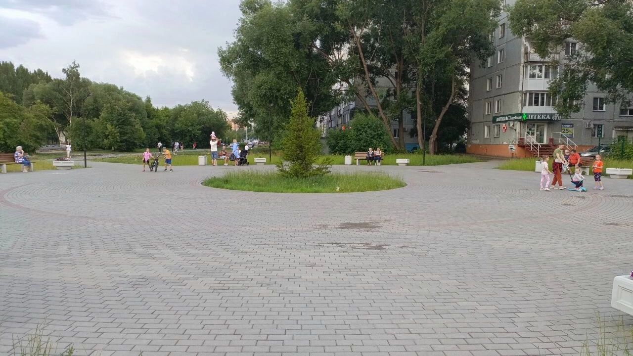 Библиотечный сквер в 2025 году