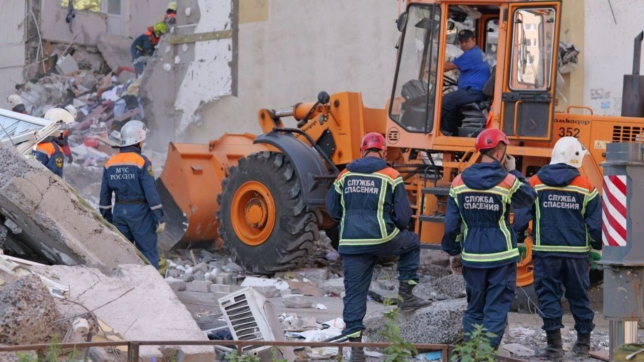 В Саратове с места взрыва газа в доме вывезли более 1,7 т строительного мусора