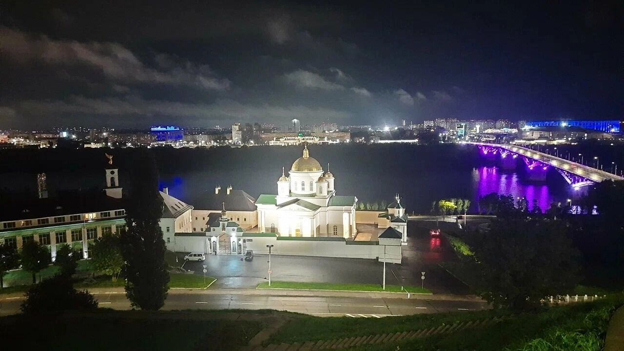 Вид на&nbsp;Оку и&nbsp;Благовещенский монастырь сейчас