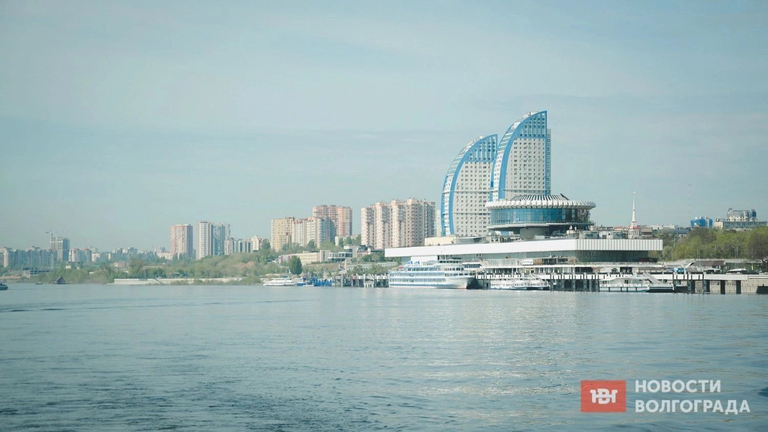 Тревожное небо, ледокол Сталинград и громкие приговоры: итоги недели в Волгограде