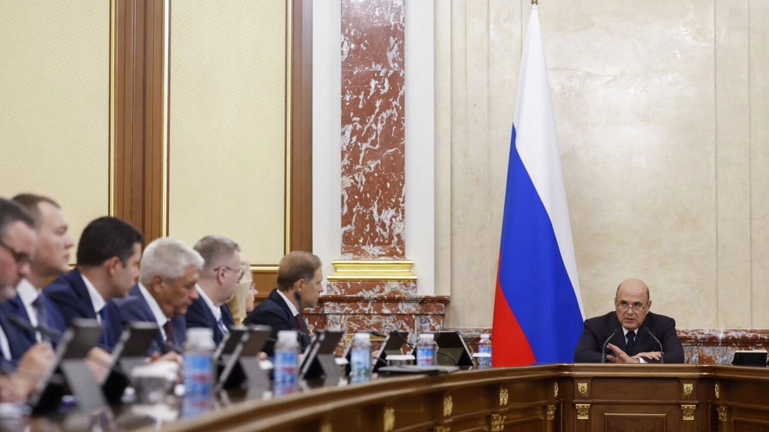Правительство РФ отчитывается о победах. Но если ведомство Эльвиры Набиуллиной считает, что можно одержать победу над инфляцией ценой удушения экономики, то это слишком дорогая цена