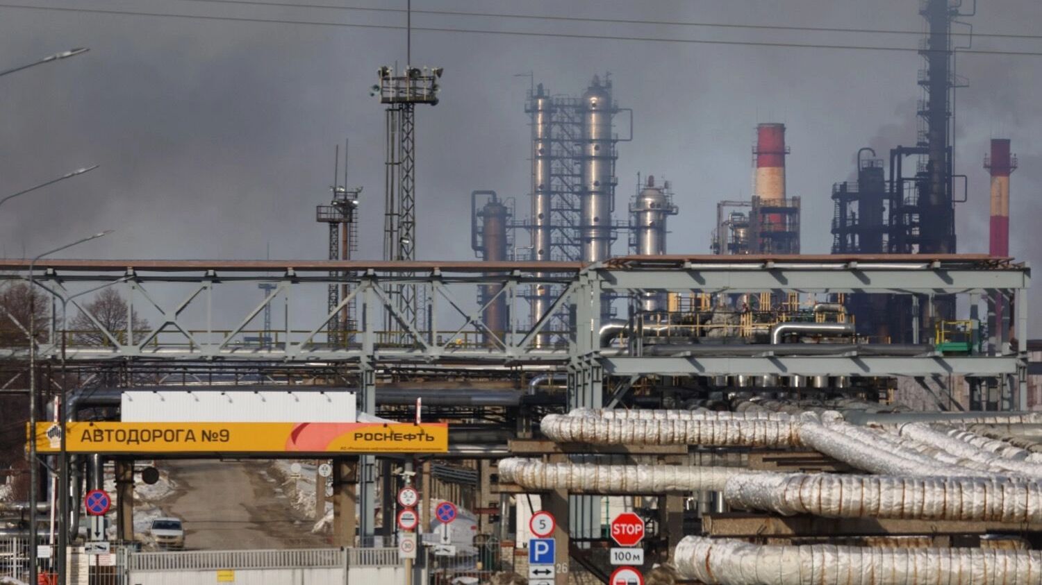 Форс-мажор на топливном рынке. Нефтяной России придется закупать китайский бензин