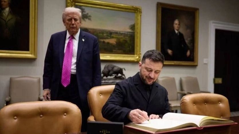 Что стоит за отказом США финансировать Украину