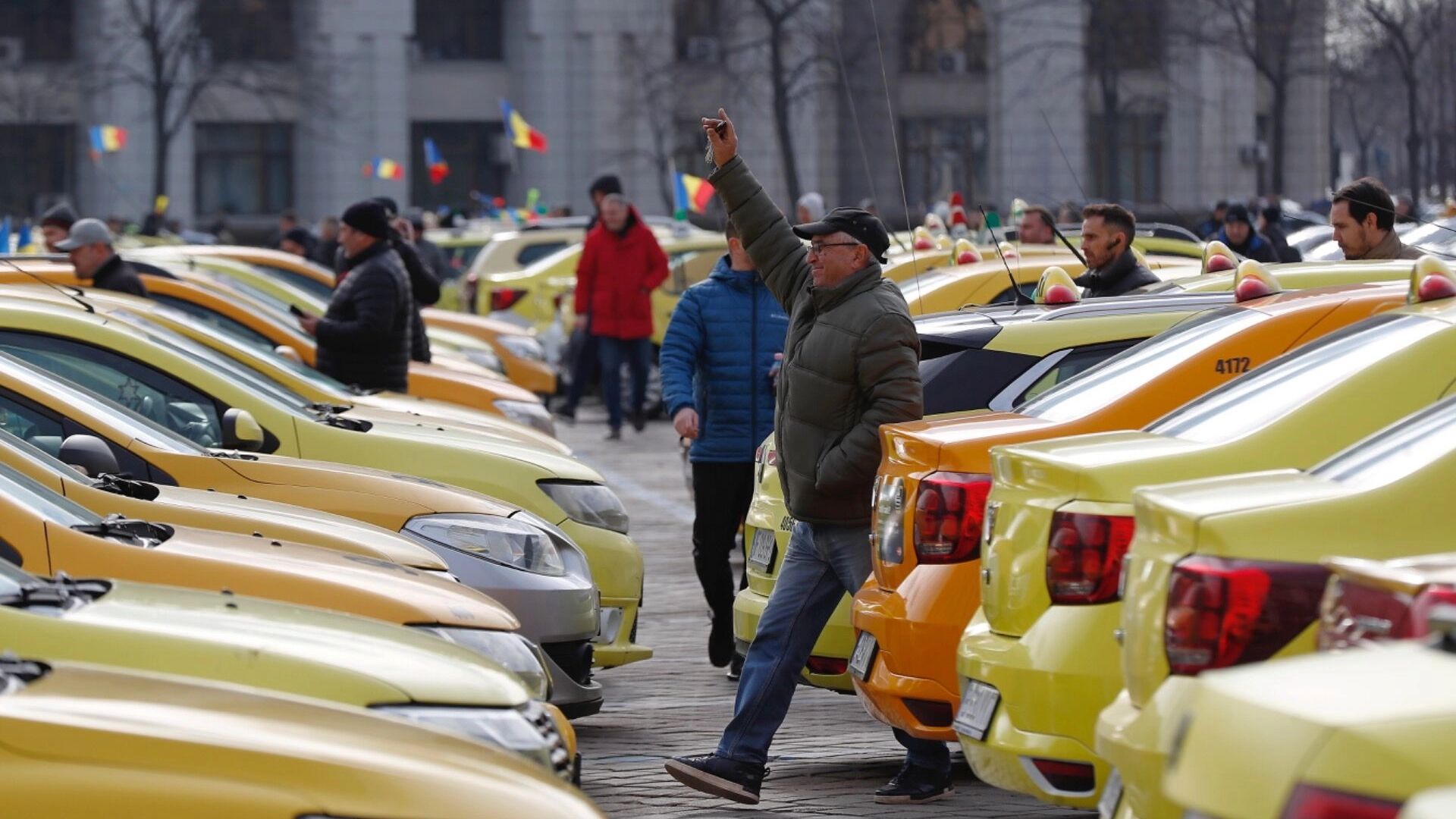 «Нагнуть Яшу и бич-пассажиров»: к чему приведет забастовка таксистов 15 декабря