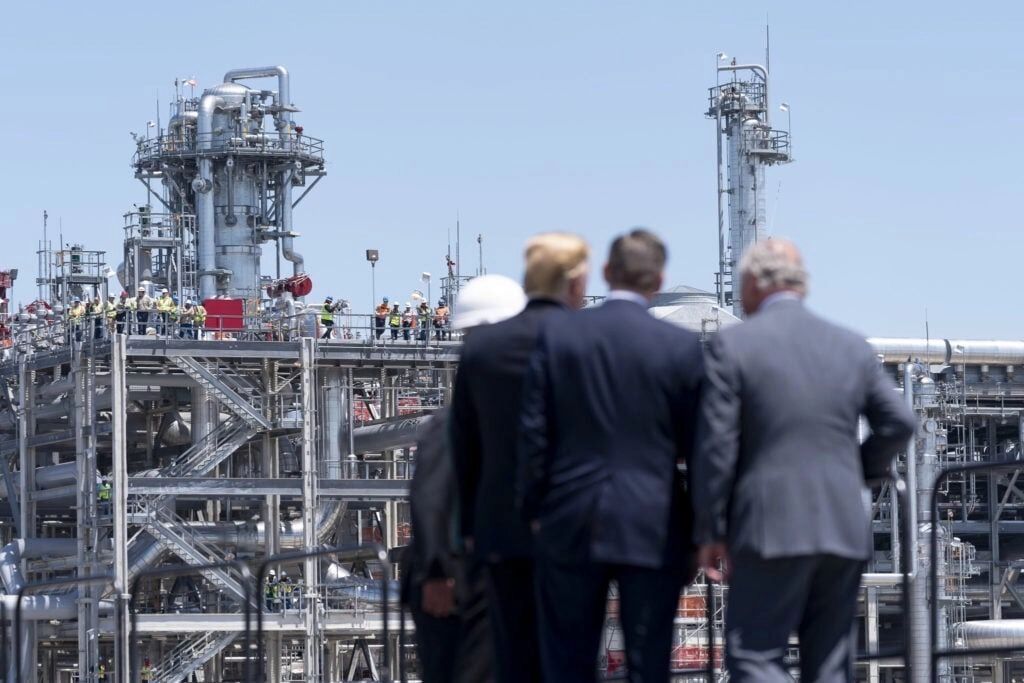 Дональд Трамп хочет, чтобы Америка зарабатывала на поставках нефти и газа в Европу