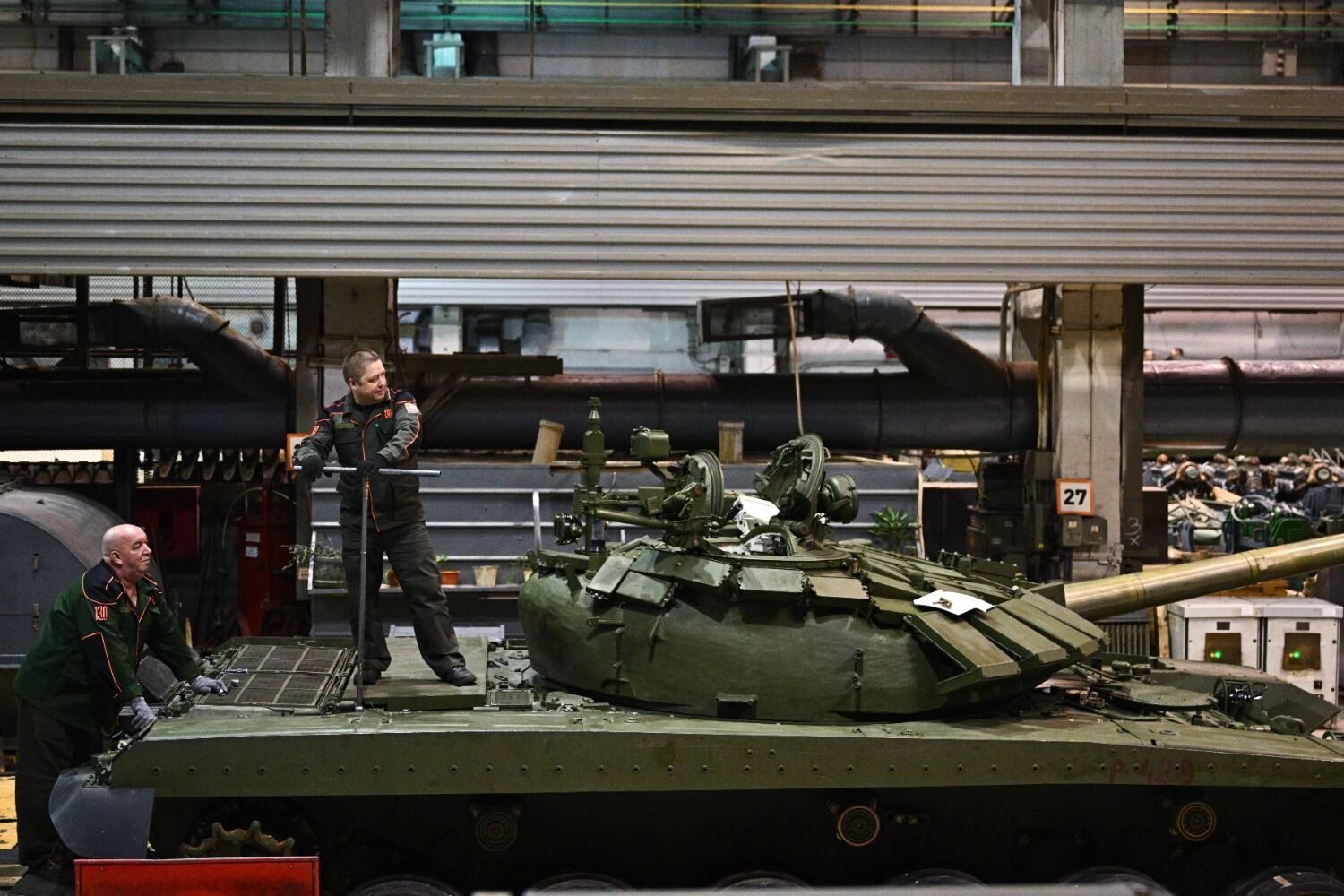 Экономист Смирнов: «Даже крупные предприятия не будут держать лишних работников»