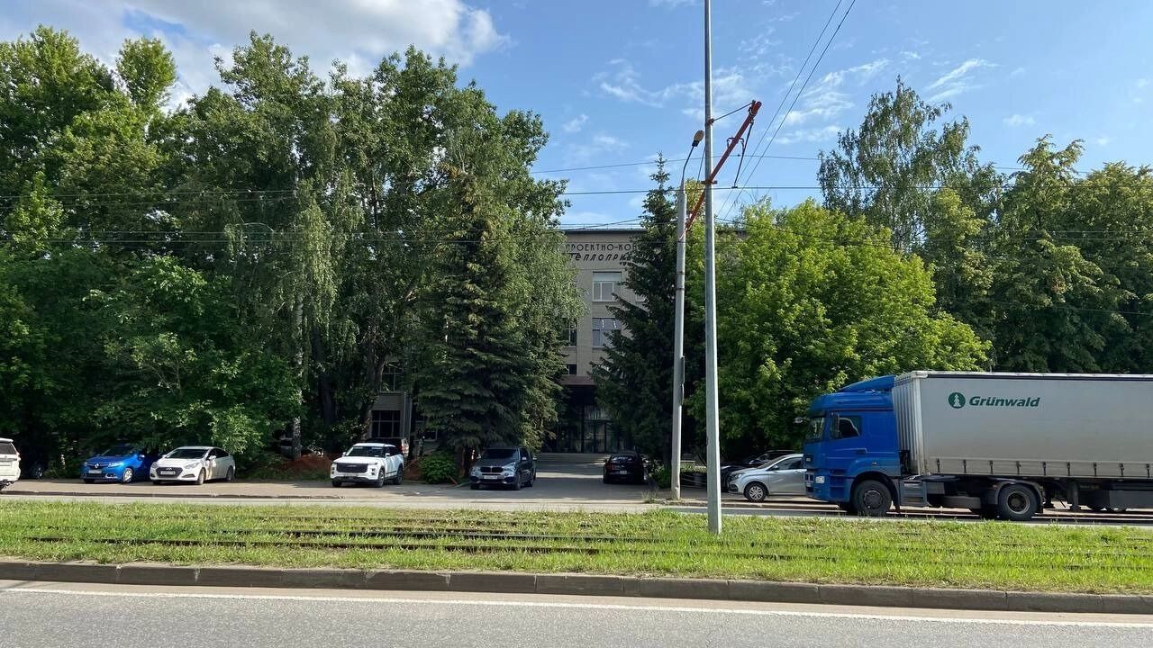 Старые корпуса напоминают реликты, чей век прошёл вместе с эпохой индустриализации.