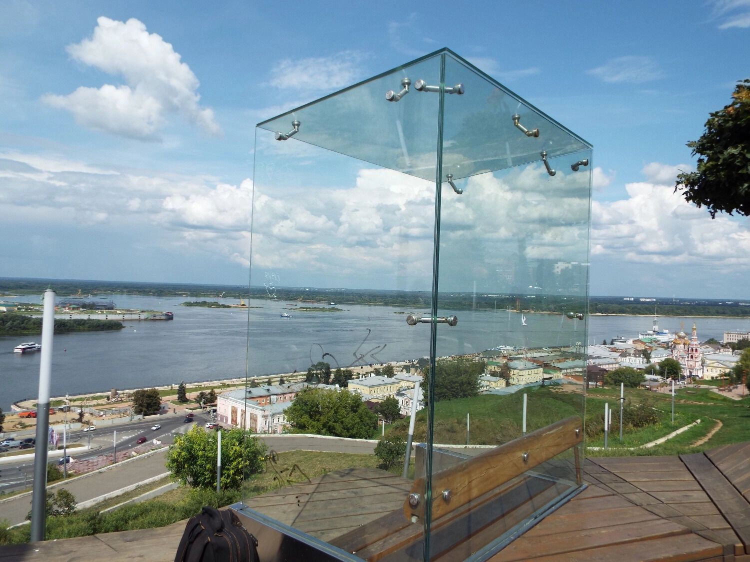 Стеклянные беседки&nbsp;— один из&nbsp;символов набережной