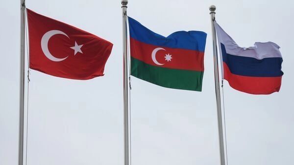 Флаги РФ, Турции и Азербайджана