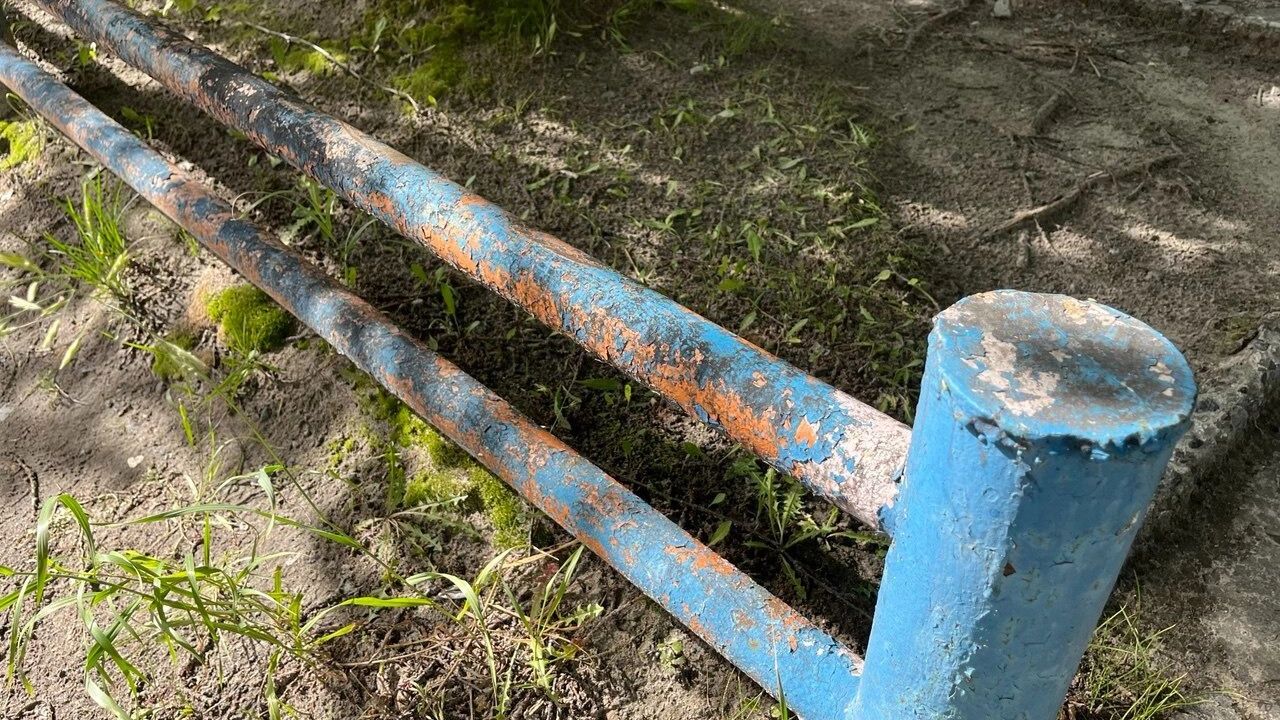 Грустный городской сквер