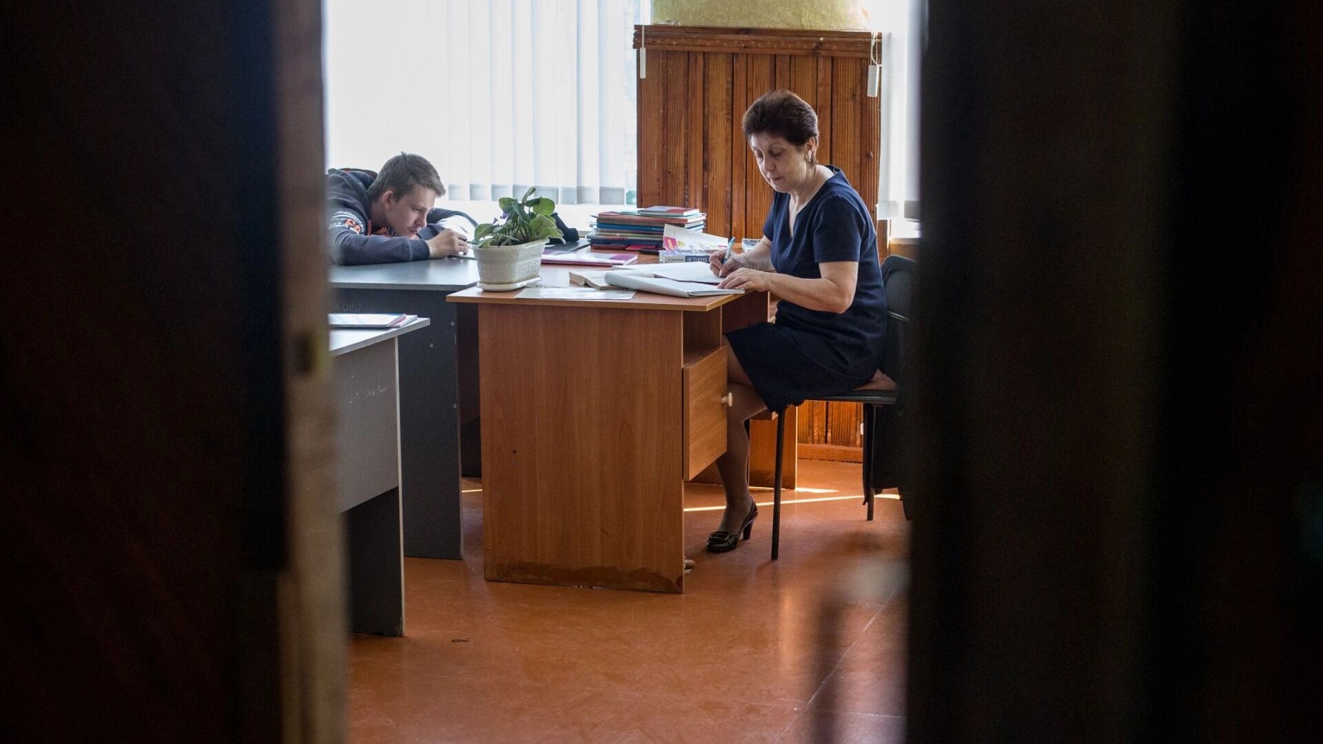 От слез, угроз и увольнений за фото в соцсетях учителей защитят советом