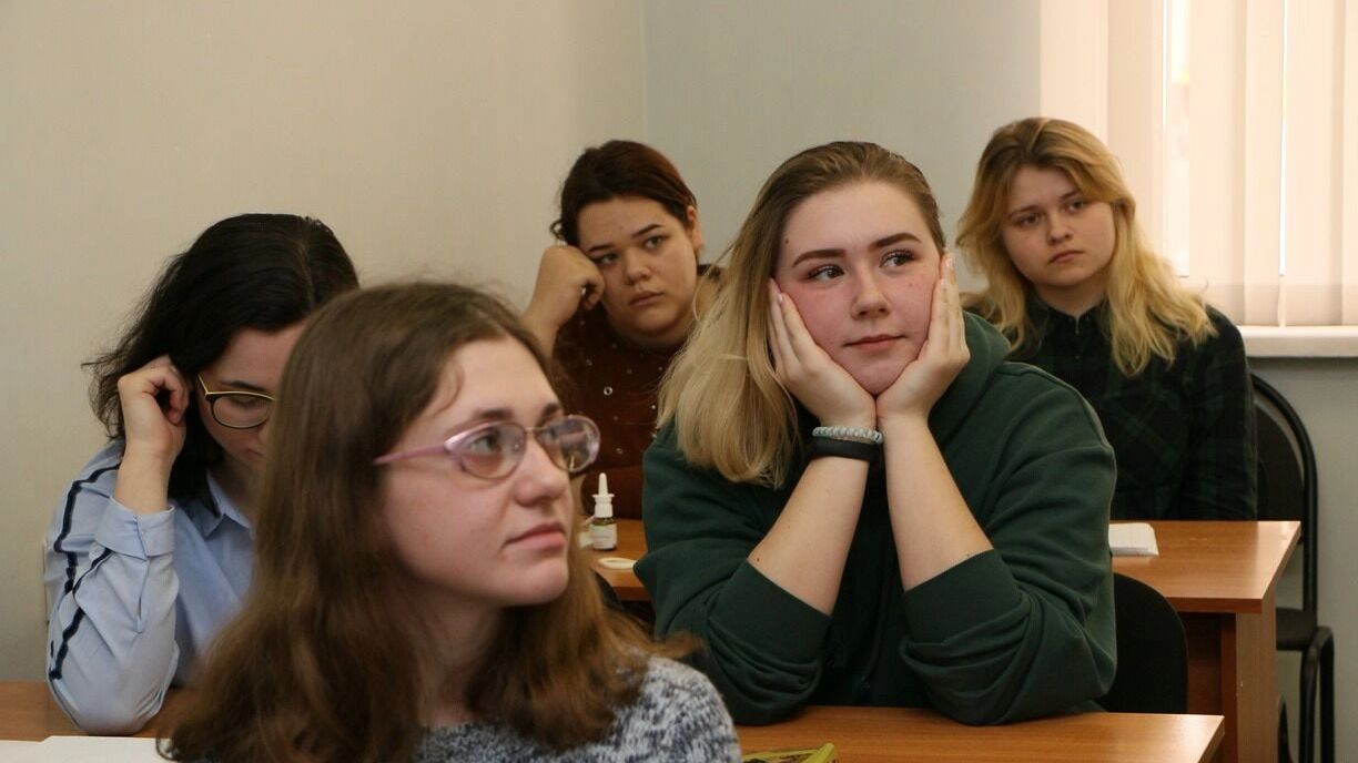 Вузы для иностранцев? Почему россиянам не хватает бюджетных мест в институтах