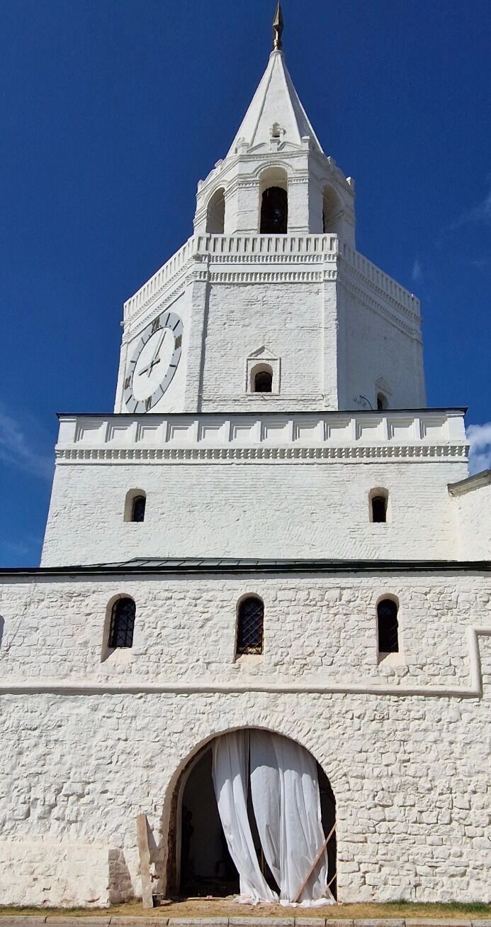 Спасская башня в Казани