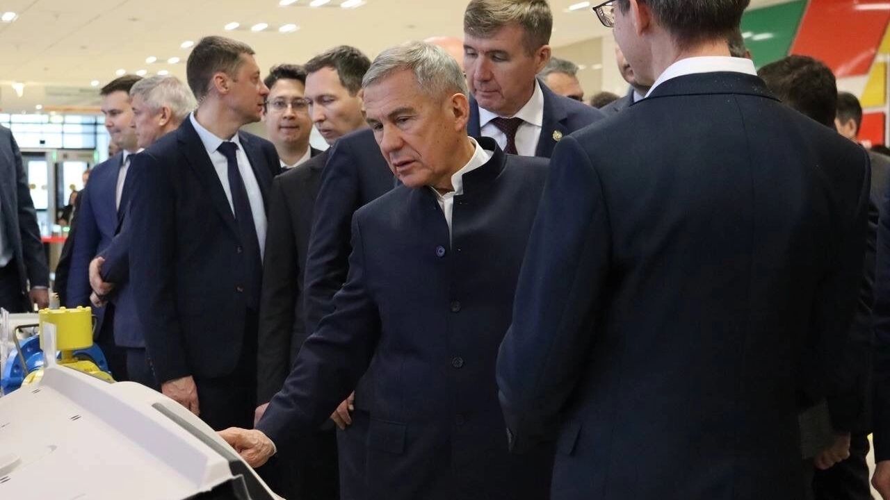 Глава Татарстана Рустам Минниханов