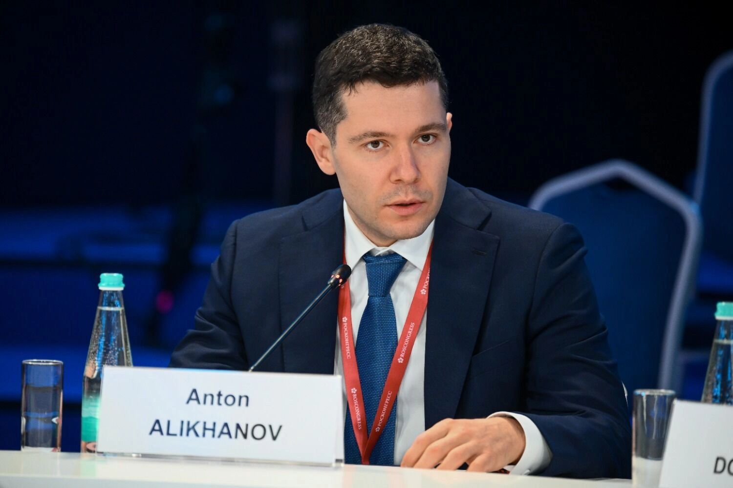 Министр промышленности Антон Алиханов выступает на ПМЭФ