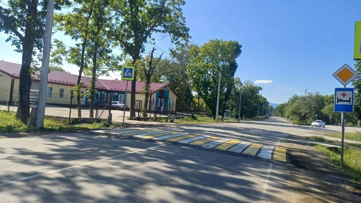 В Краскино обустроен лежачий полицейский на оживлённом участке дороги