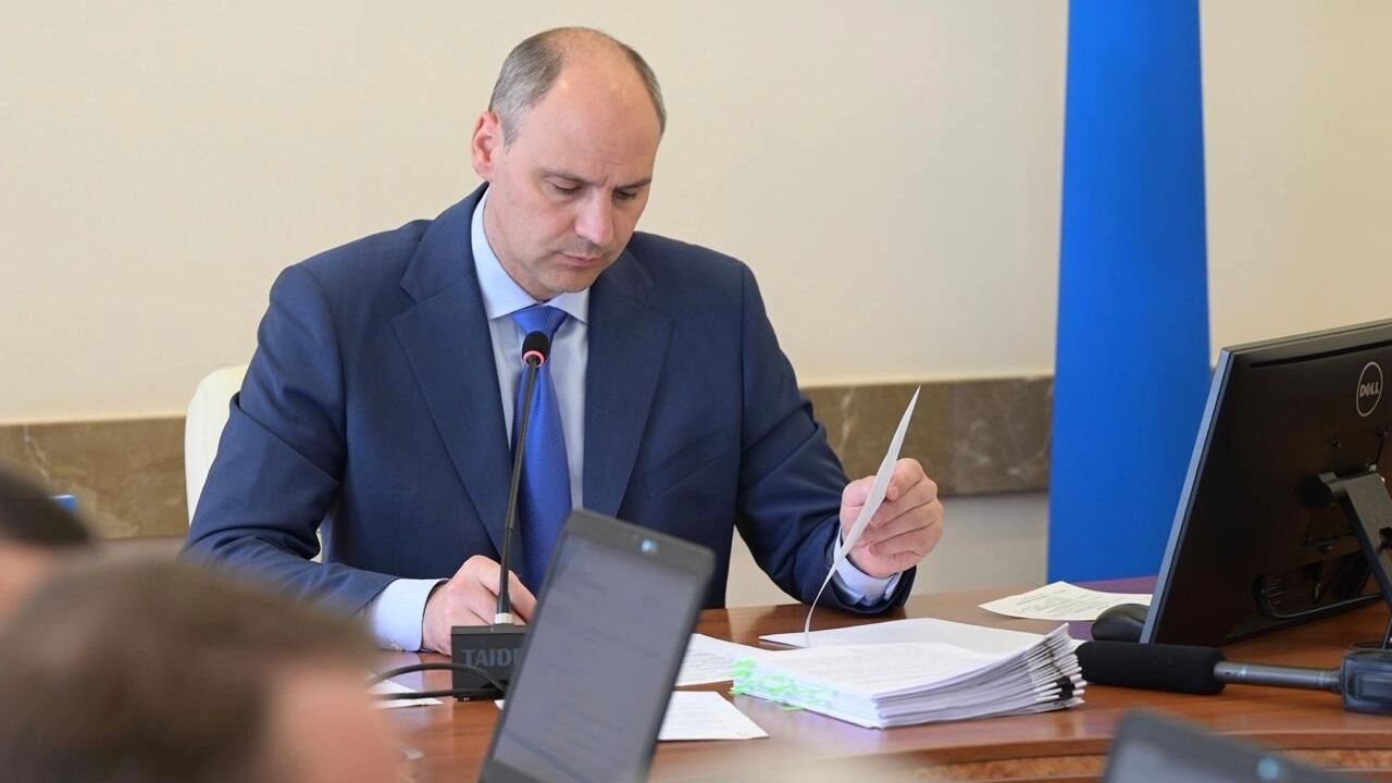 Врио губернатора Свердловской области Денис Паслер